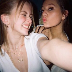 Meet your Posher, Chloe